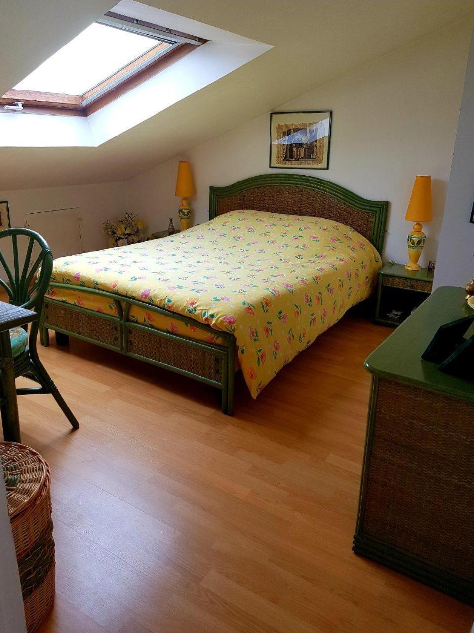 Chez Maryna Panzió Longpont-sur-Orge Kültér fotó